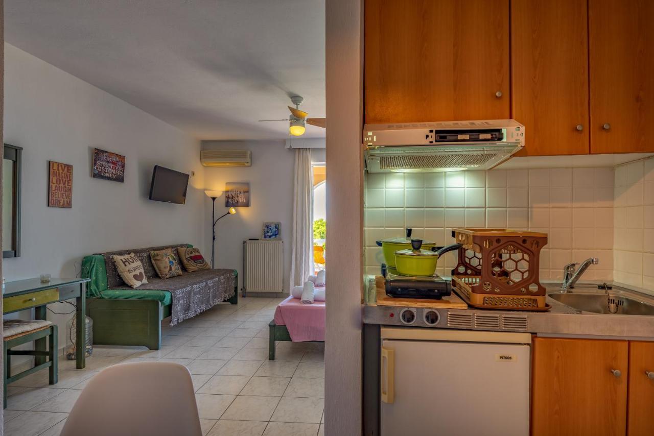 Seafront Spirit Apartments Закинтос Екстериор снимка