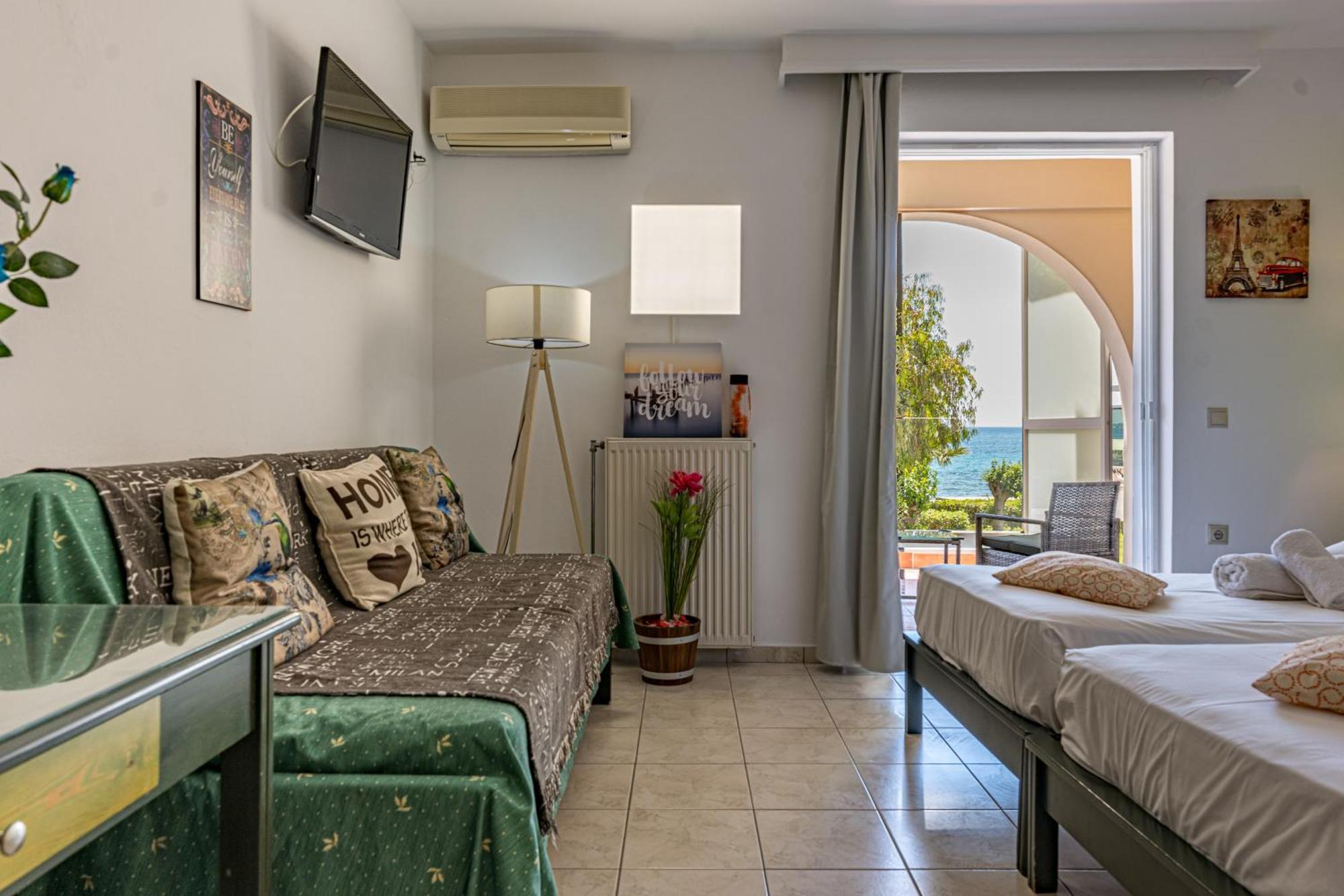 Seafront Spirit Apartments Закинтос Екстериор снимка