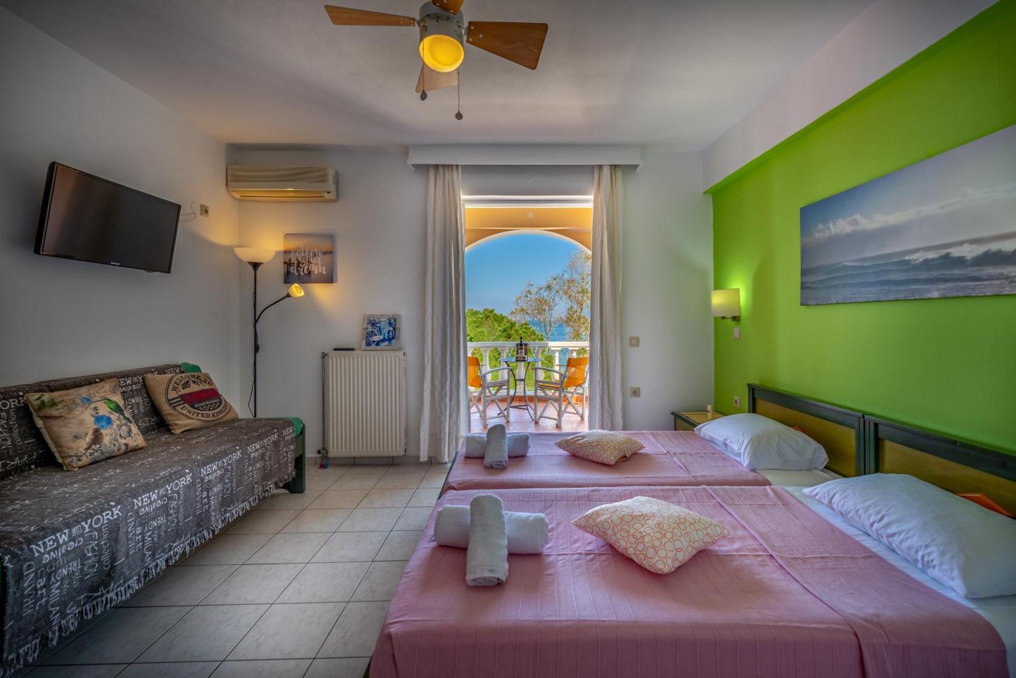 Seafront Spirit Apartments Закинтос Екстериор снимка